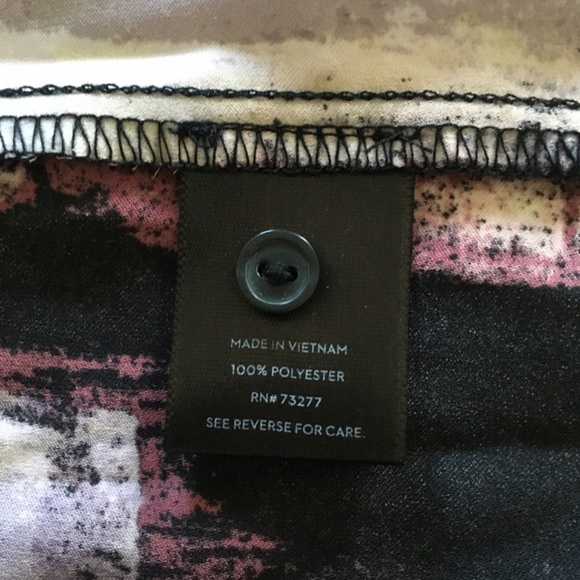 Simply Vera Vera Wang Essential Popover Top Blouse Plus Sz 3X Purple Abstract - Picture 13 of 16